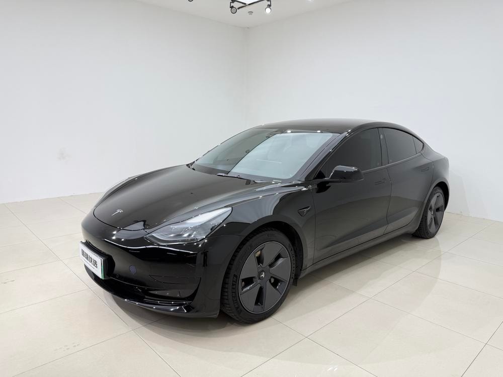 Tesla Model 3 2022 — фото автомобиля