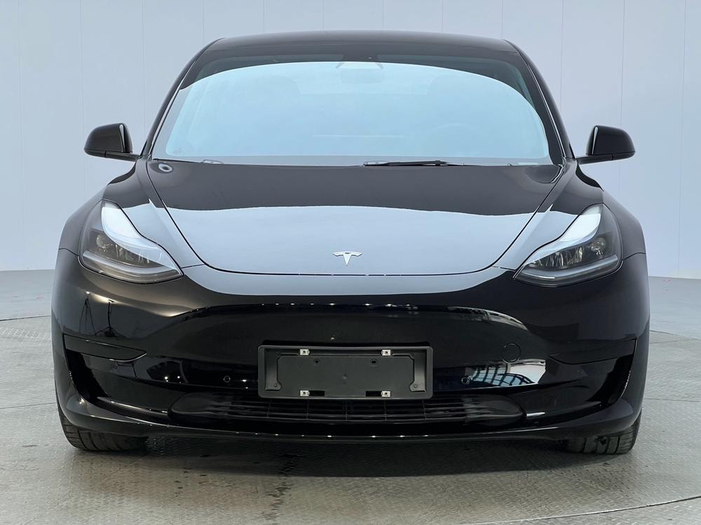 Tesla Model 3 2022 — фото автомобиля