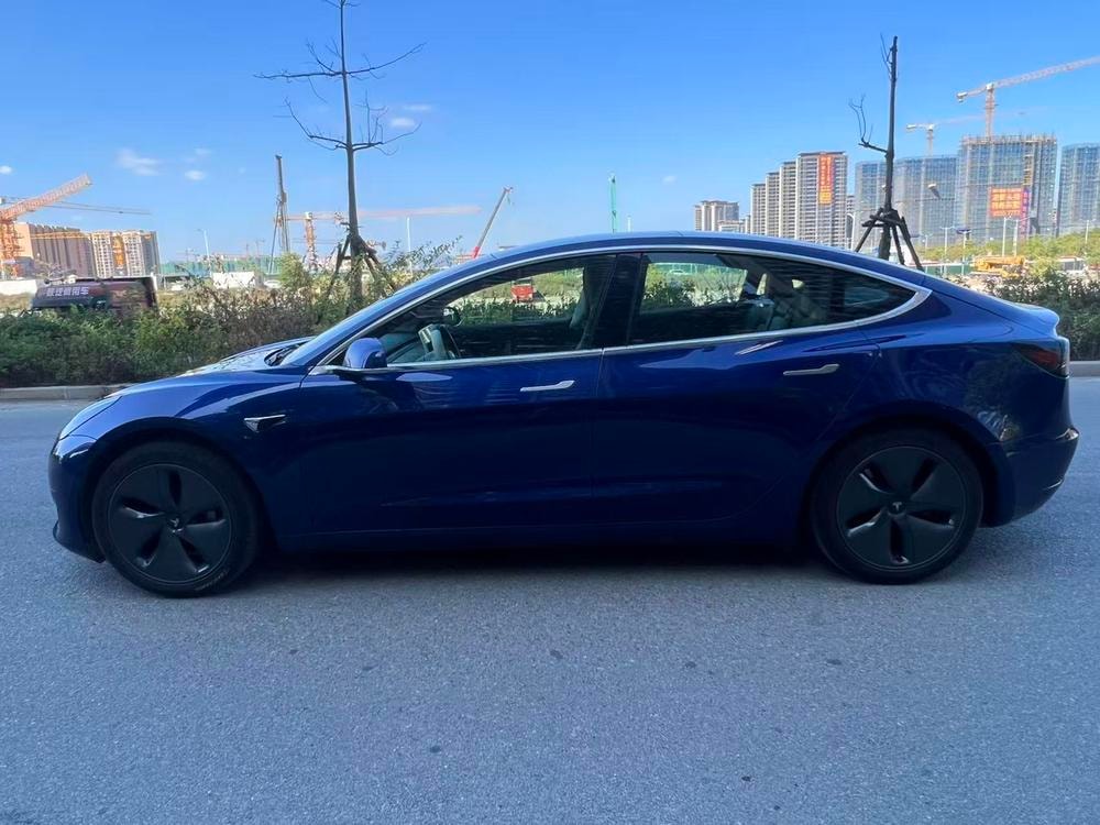 Tesla Model 3 2020 — фото автомобиля