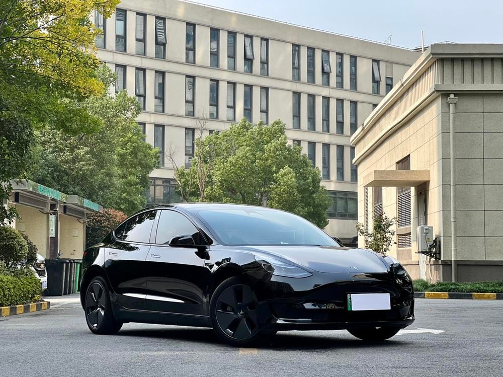 Tesla Model 3 2022 — фото автомобиля