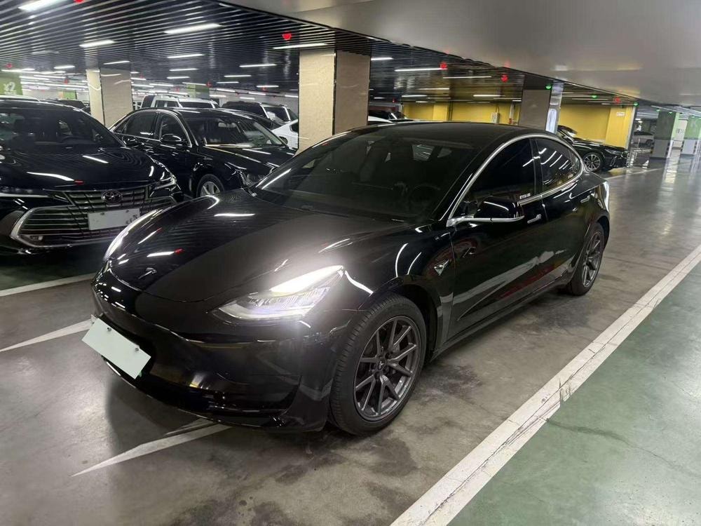 Tesla Model 3 2020 — фото автомобиля