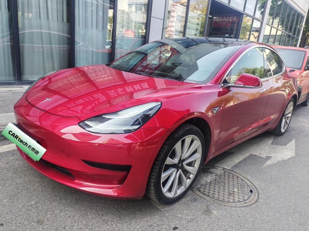 Tesla Model 3 2019 — фото автомобиля