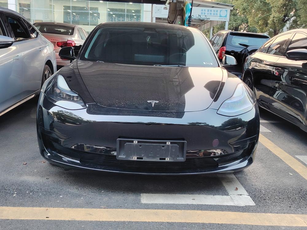 Tesla Model 3 2022 — фото автомобиля