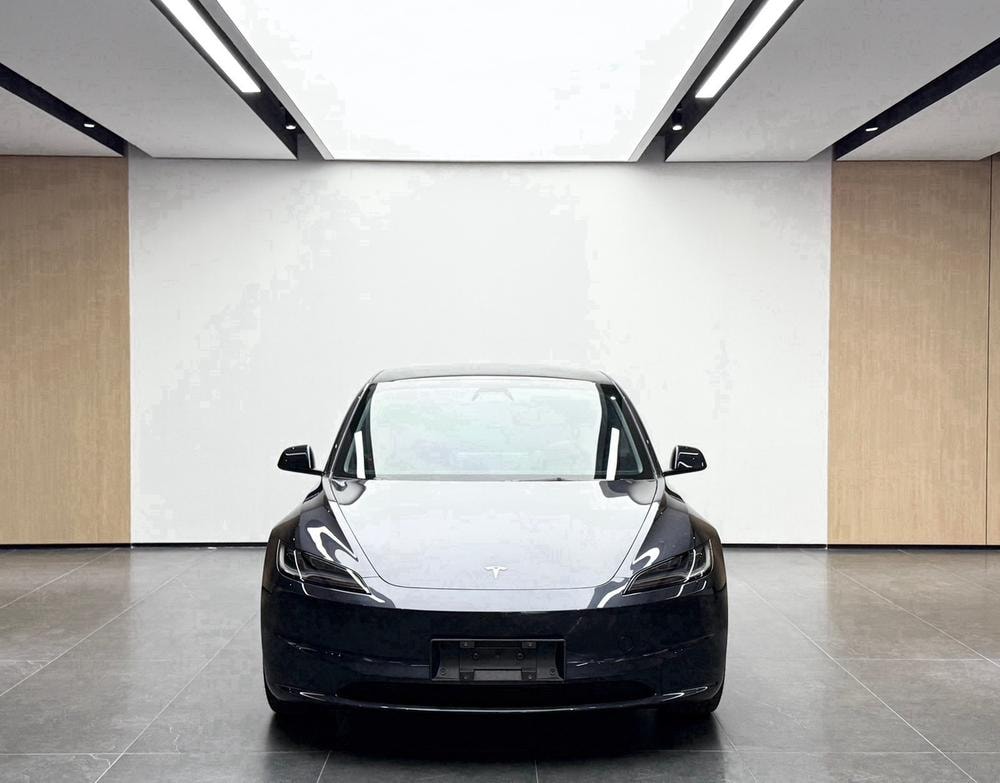 Tesla Model 3 2023 — фото автомобиля