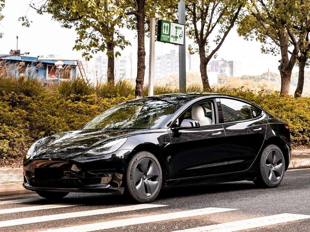 Tesla Model 3 2020 — фото автомобиля