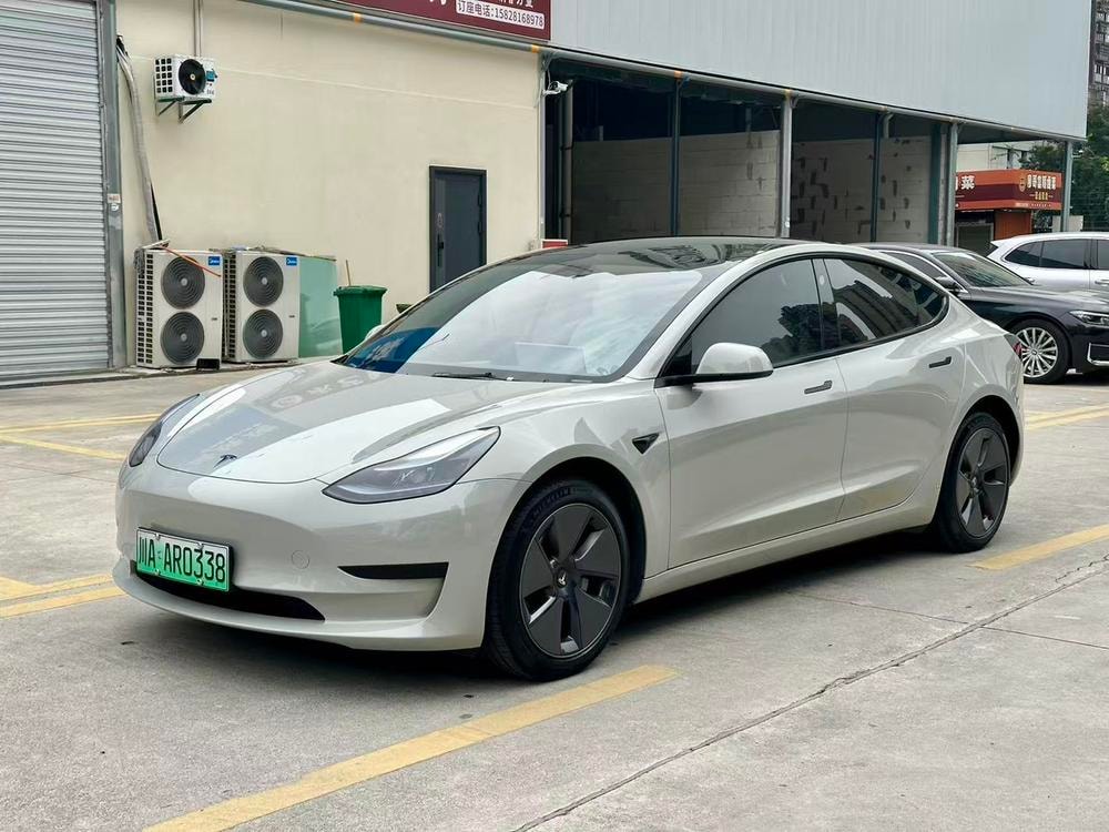 Tesla Model 3 2022 — фото автомобиля