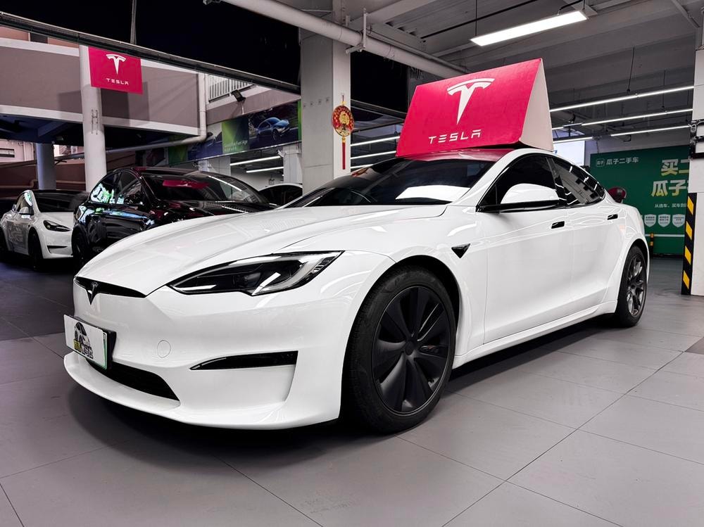Tesla Model S 2023 — фото автомобиля