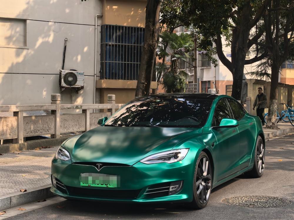 Tesla Model S 2016 — фото автомобиля