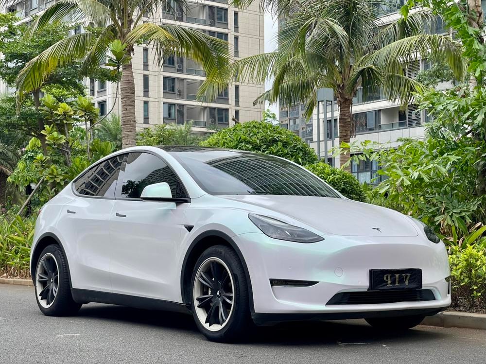 Tesla Model Y 2021 — фото автомобиля