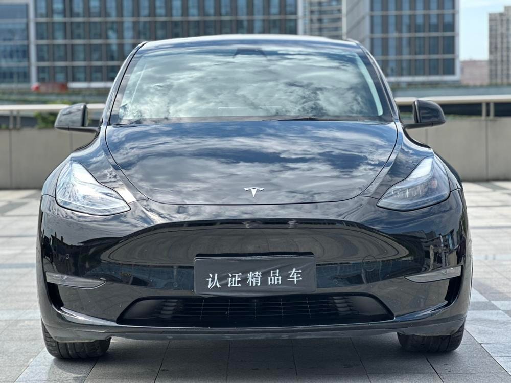 Tesla Model Y 2022 — фото автомобиля