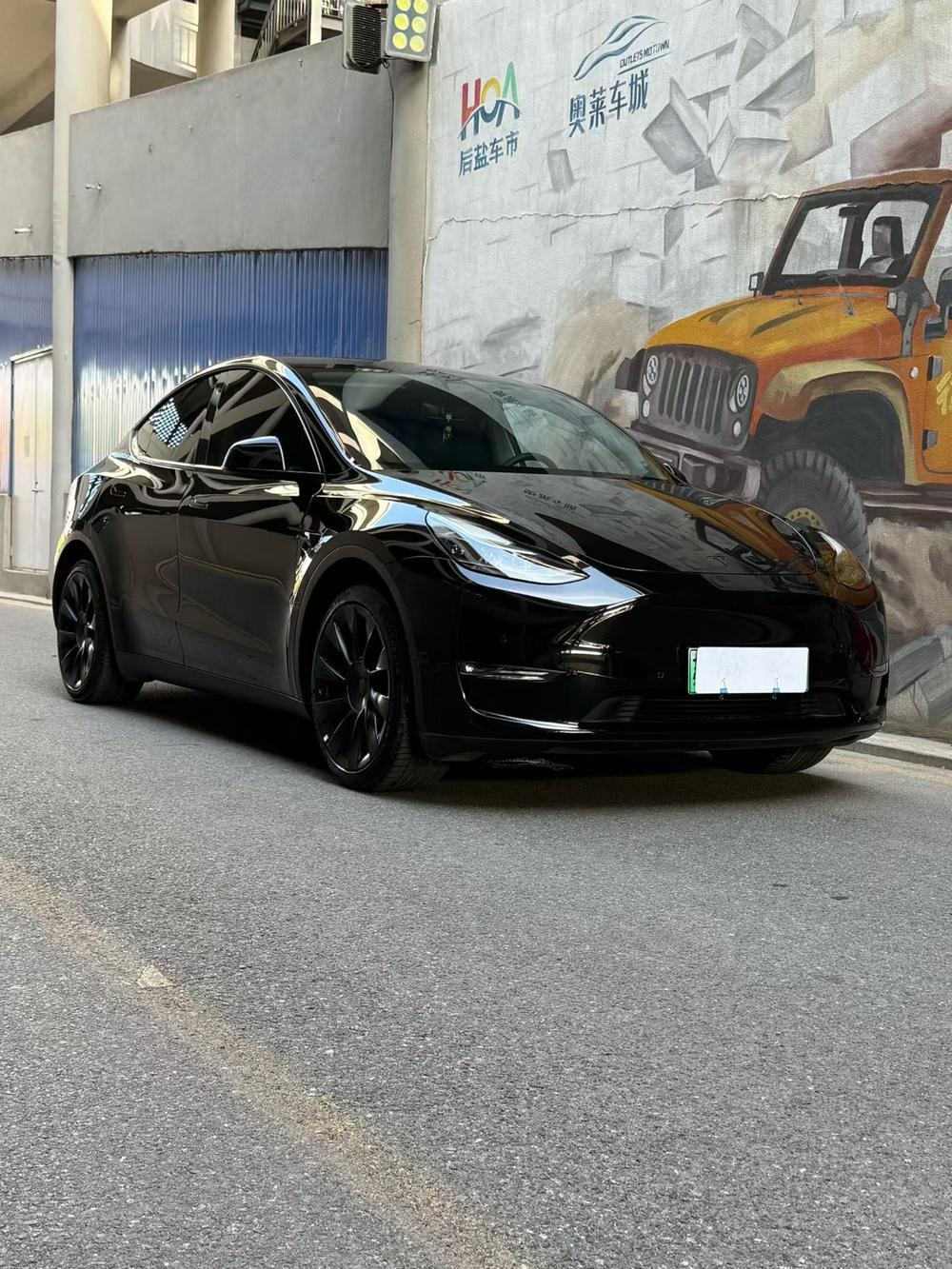 Tesla Model Y 2021 — фото автомобиля 1
