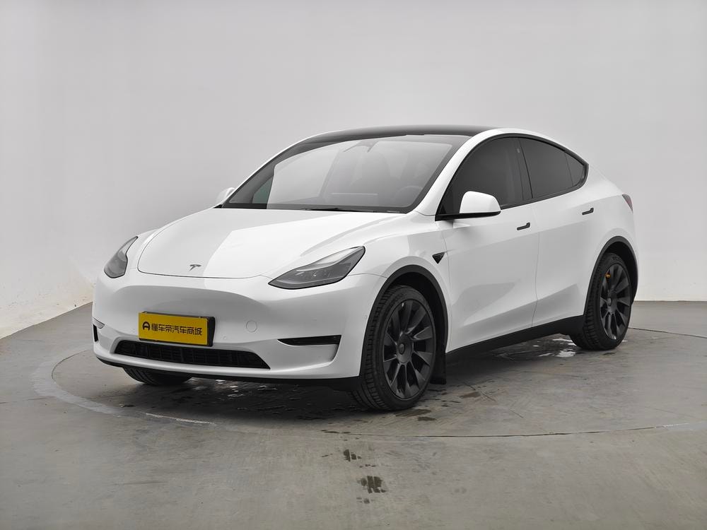 Tesla Model Y 2023 — фото автомобиля