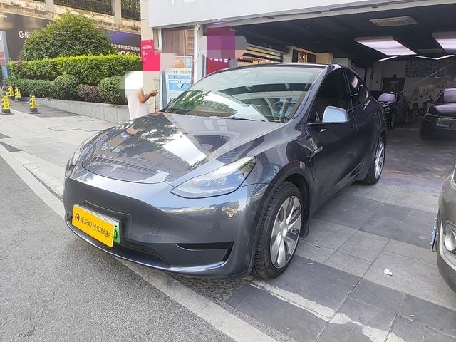 Tesla Model Y 2022 — фото автомобиля