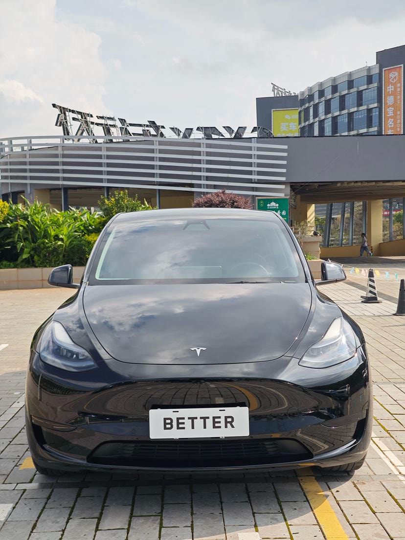 Tesla Model Y 2022 — фото автомобиля 1