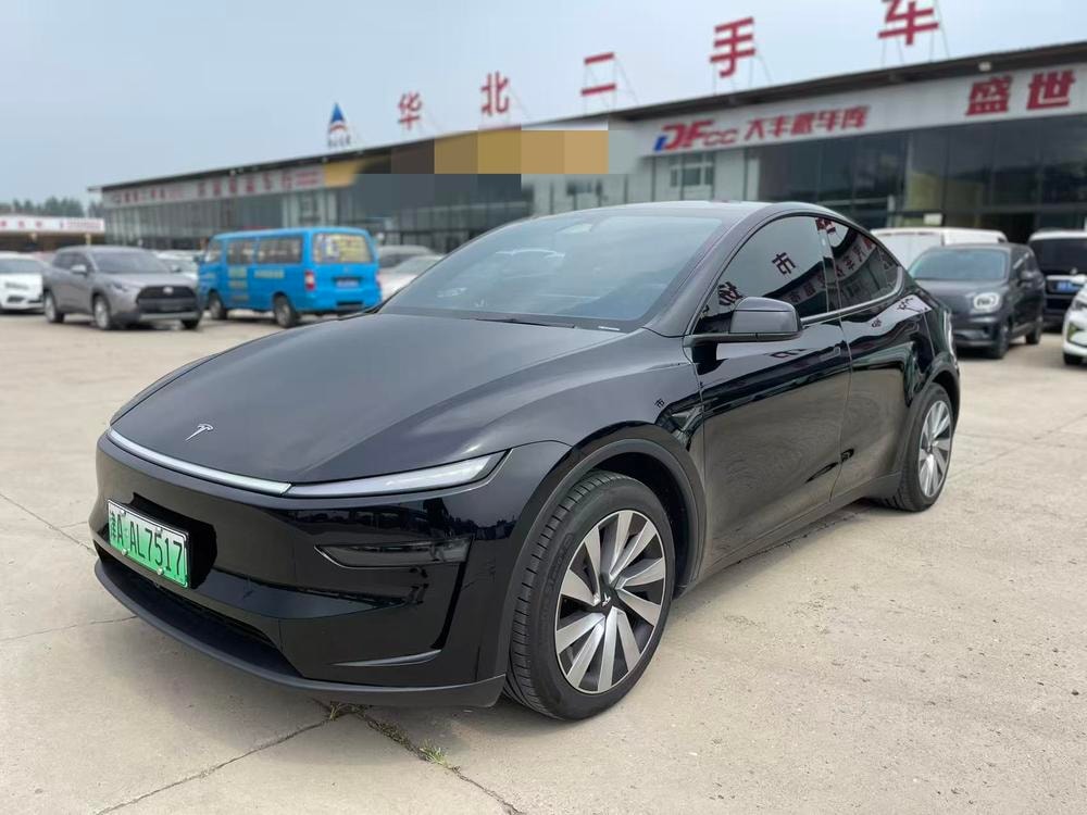 Tesla Model Y 2026 — фото автомобиля