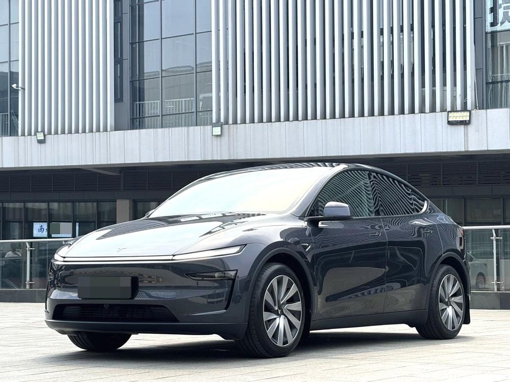 Tesla Model Y 2025 — фото автомобиля