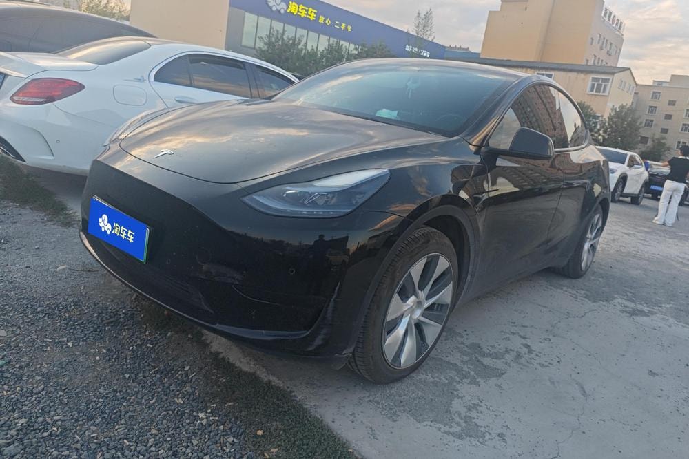 Tesla Model Y 2022 — фото автомобиля