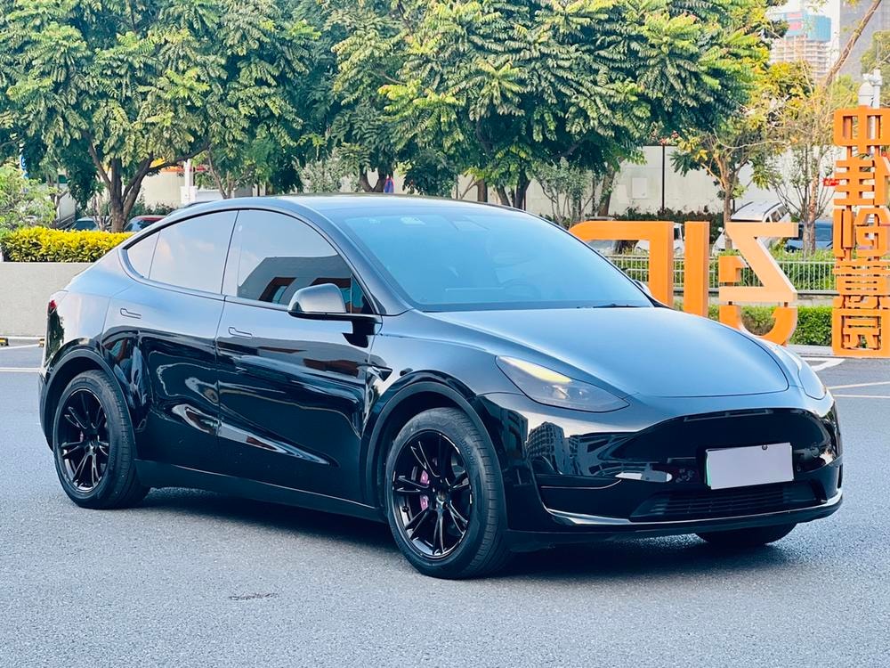 Tesla Model Y 2022 — фото автомобиля 1