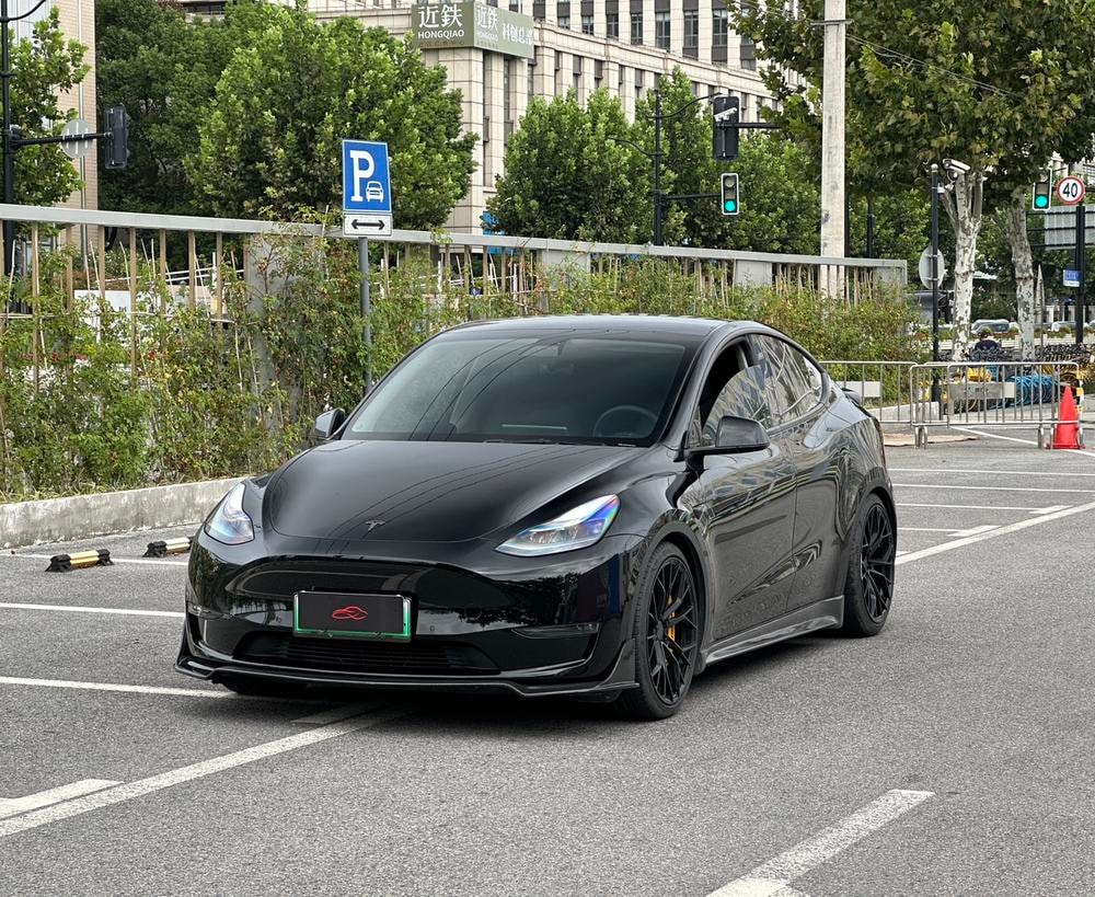 Tesla Model Y 2022 — фото автомобиля