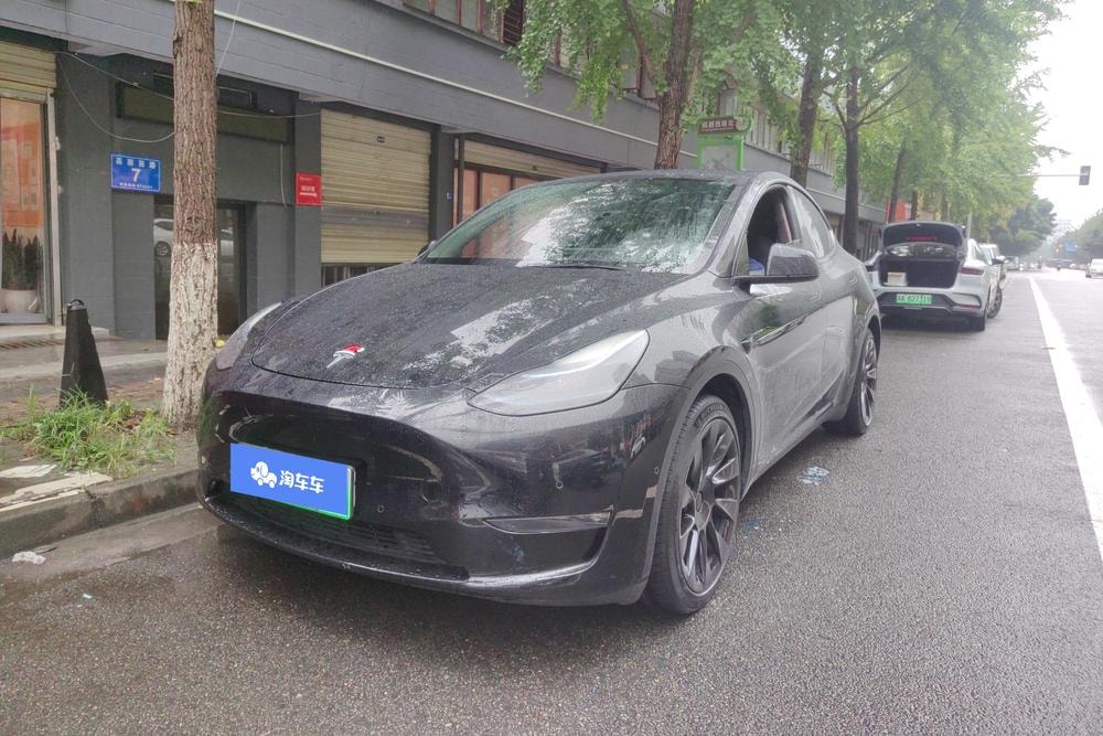Tesla Model Y 2022 — фото автомобиля