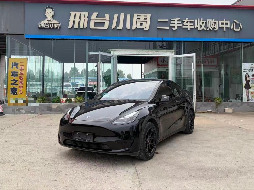Tesla Model Y 2022 — фото автомобиля 1
