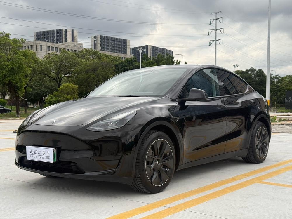 Tesla Model Y 2022 — фото автомобиля