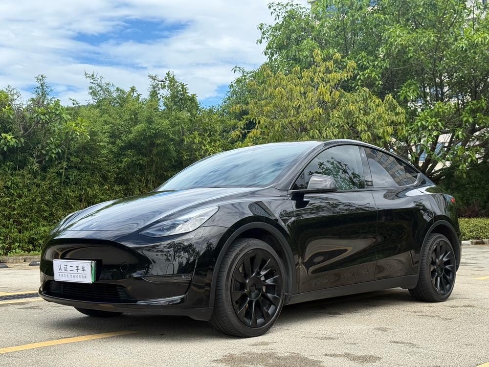 Tesla Model Y 2023 — фото автомобиля 1
