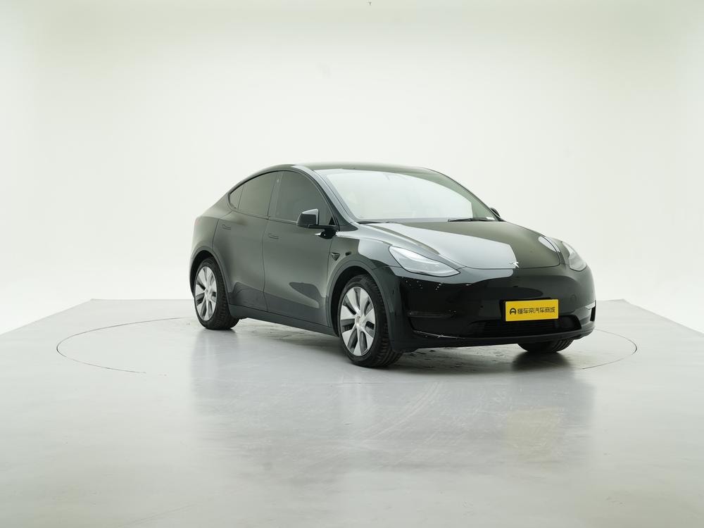 Tesla Model Y 2021 — фото автомобиля