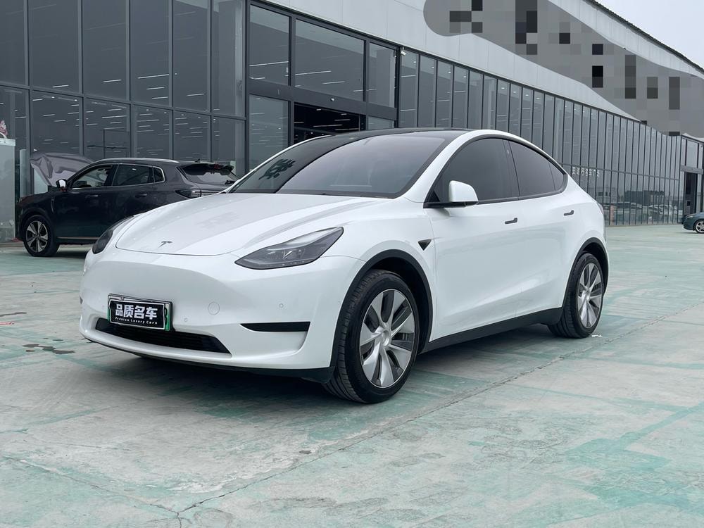 Tesla Model Y 2022 — фото автомобиля 1