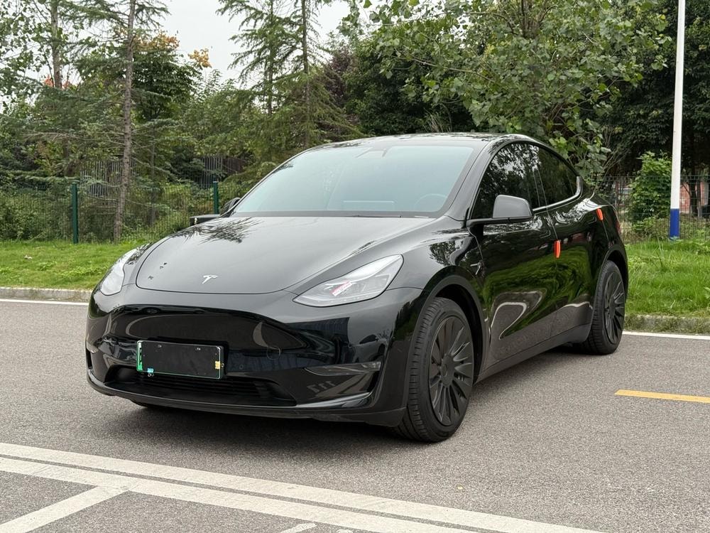 Tesla Model Y 2021 — фото автомобиля 1