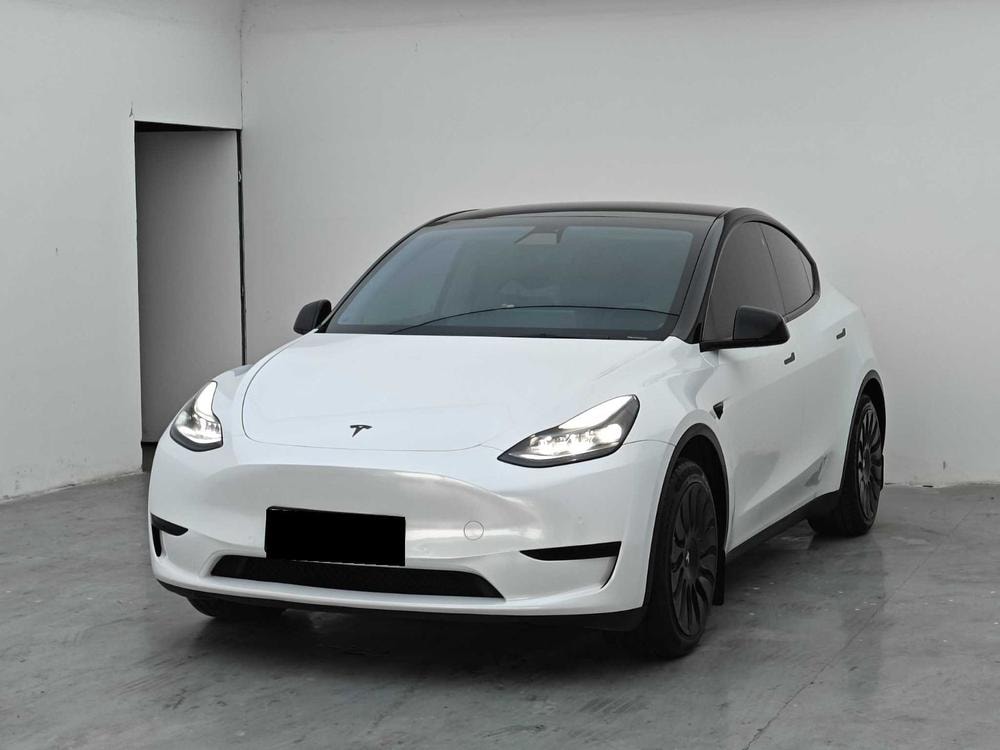 Tesla Model Y 2022 — фото автомобиля