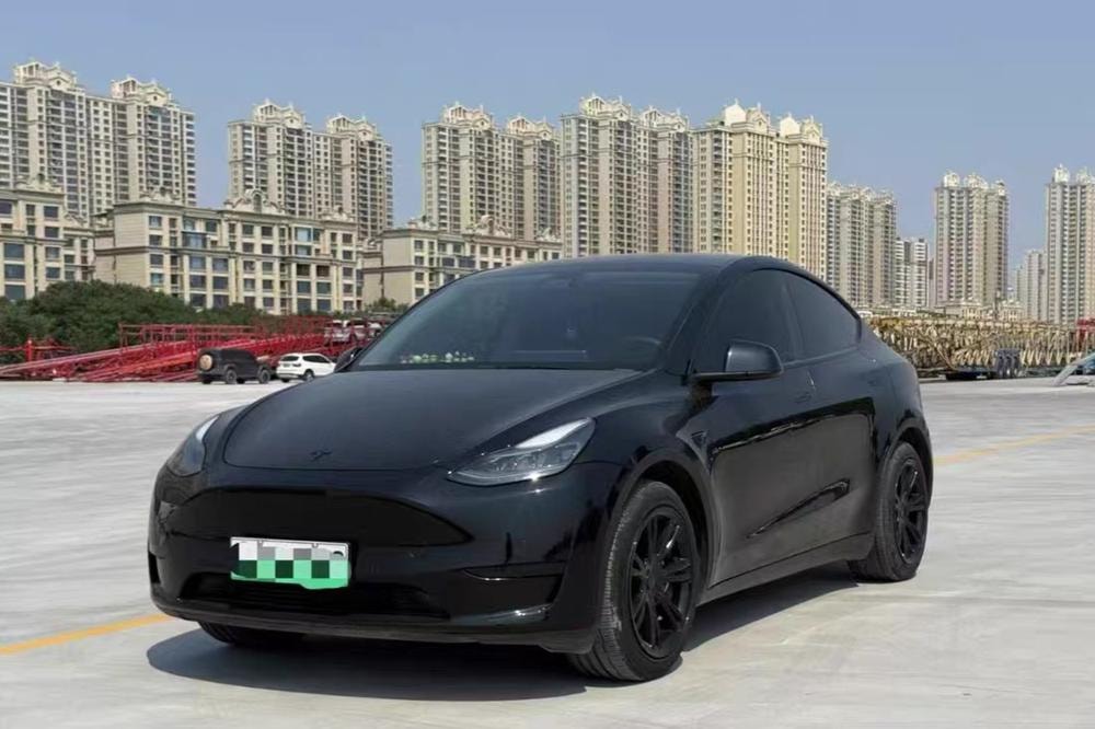 Tesla Model Y 2021 — фото автомобиля