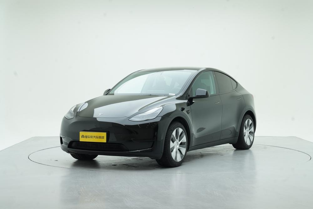 Tesla Model Y 2022 — фото автомобиля