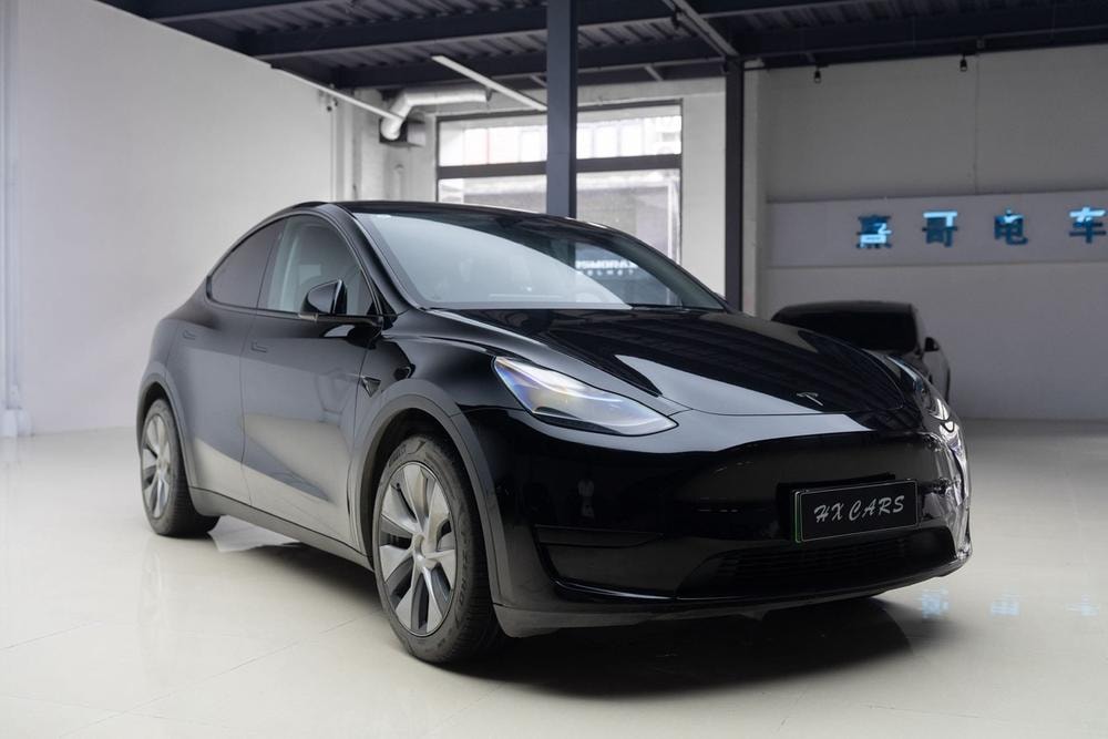 Tesla Model Y 2022 — фото автомобиля