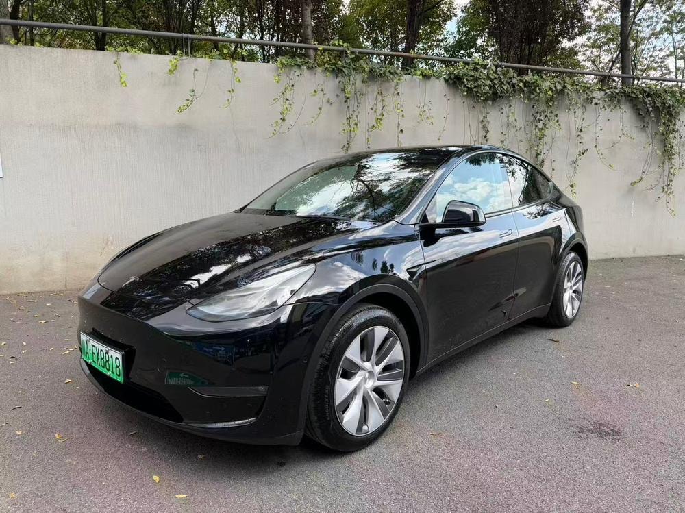 Tesla Model Y 2021 — фото автомобиля 1
