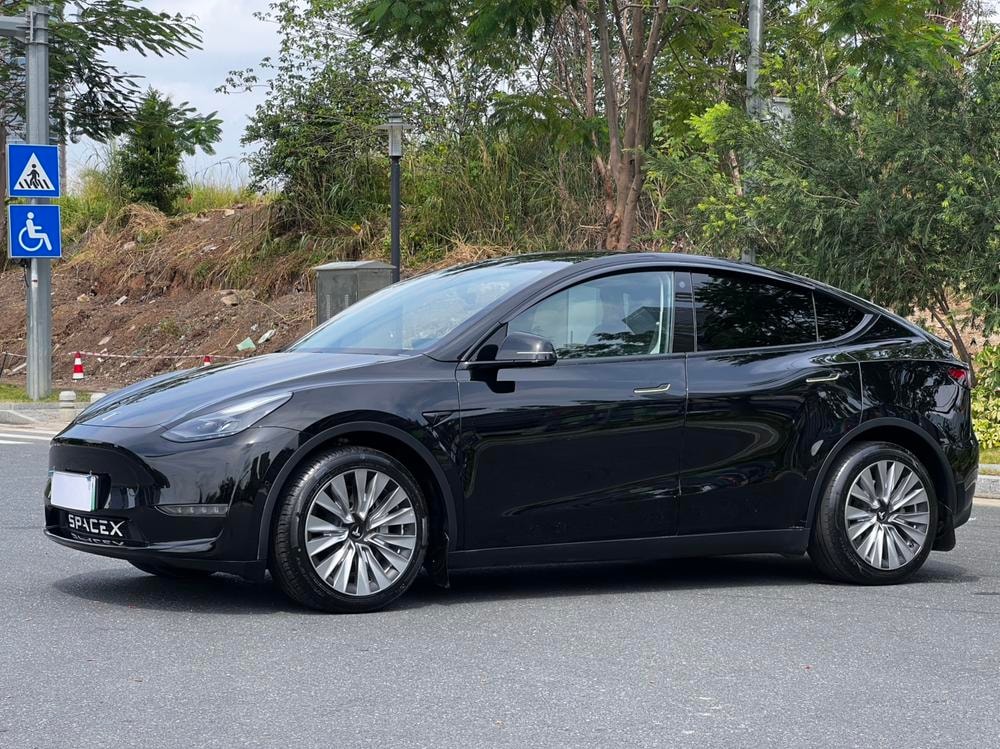 Tesla Model Y 2021 — фото автомобиля