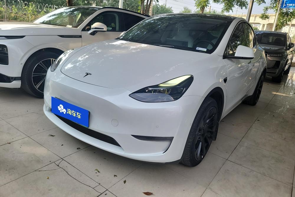 Tesla Model Y 2022 — фото автомобиля 1