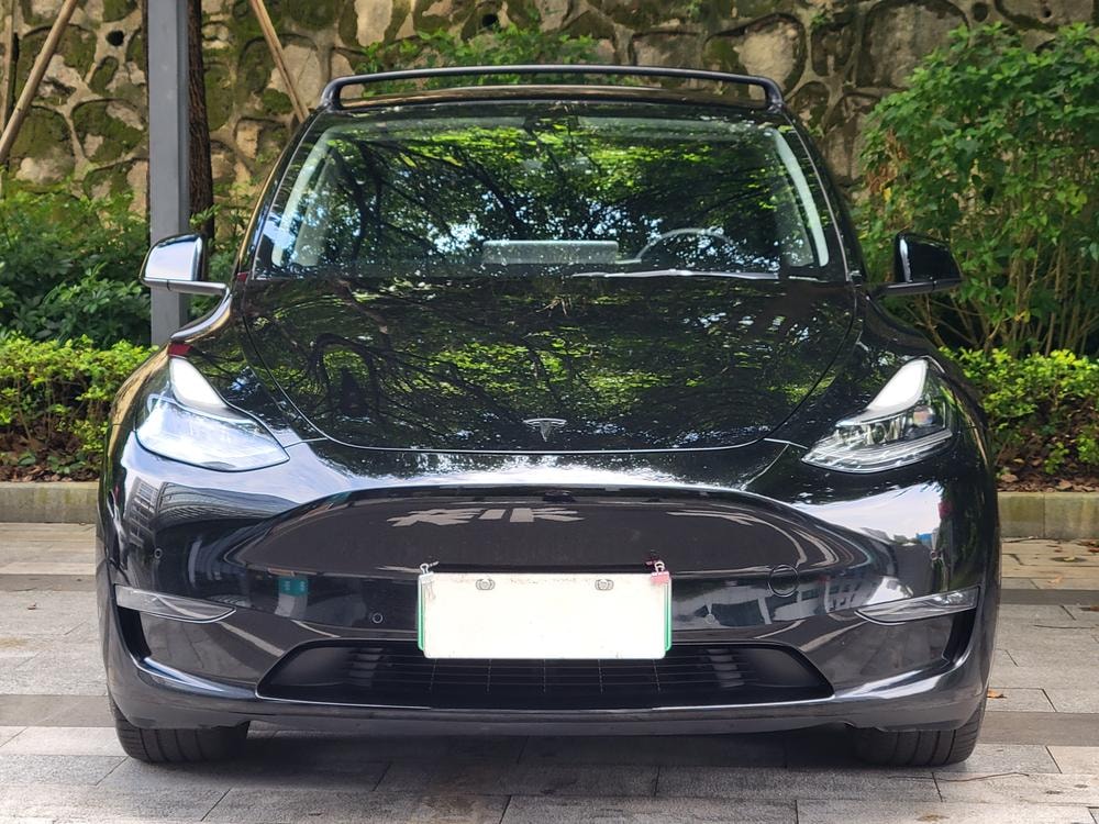 Tesla Model Y 2021 — фото автомобиля 1