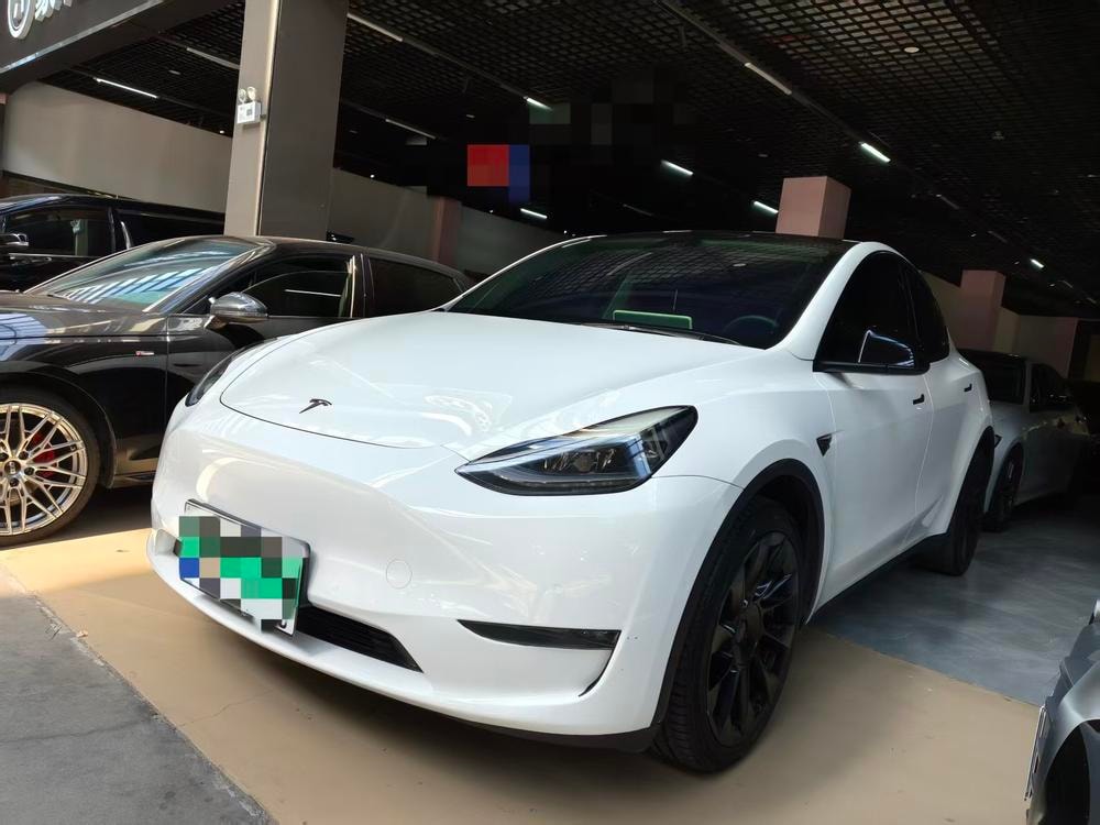 Tesla Model Y 2021 — фото автомобиля 1