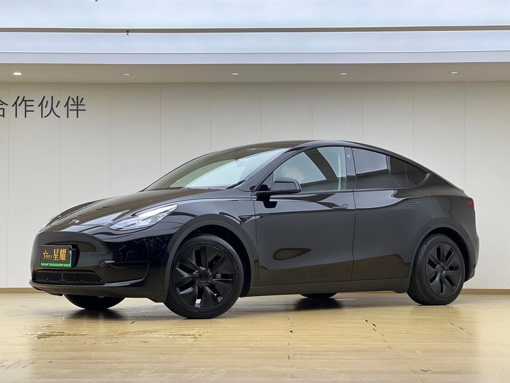 Tesla Model Y 2023 — фото автомобиля