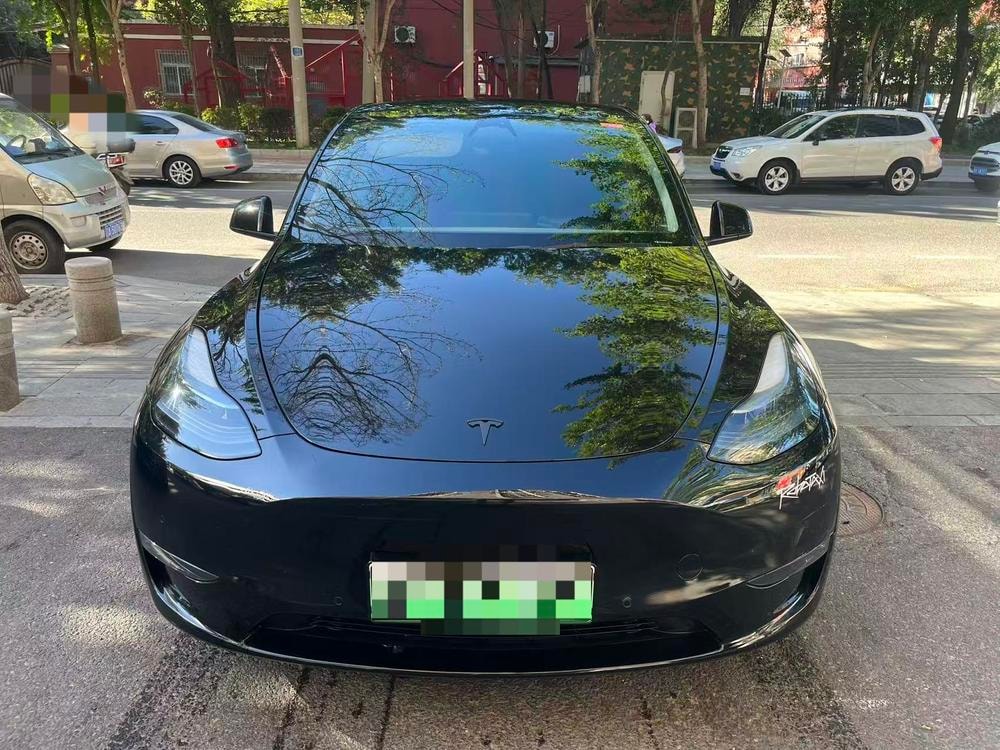 Tesla Model Y 2022 — фото автомобиля 1