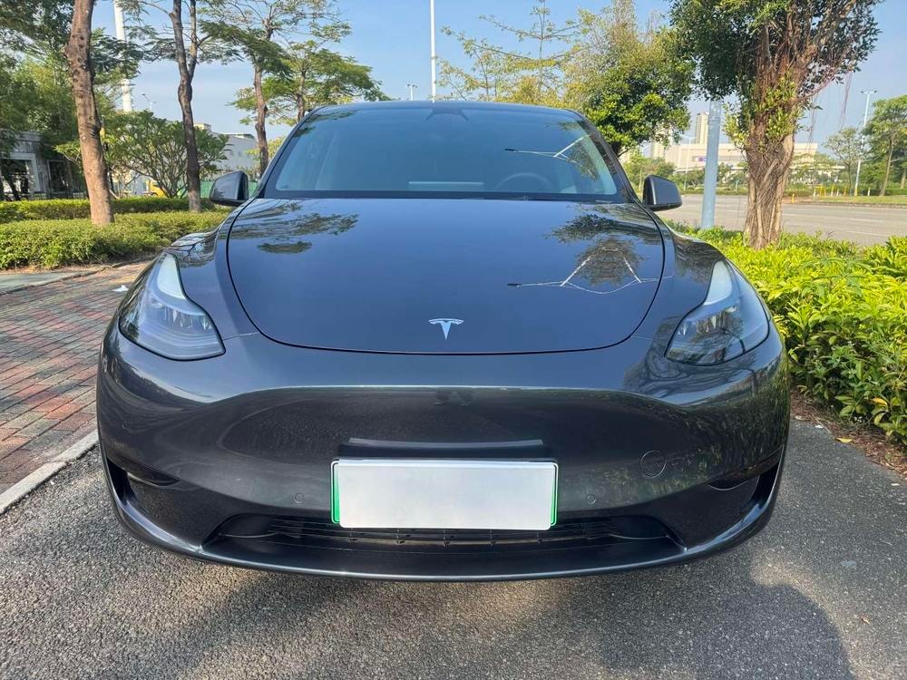 Tesla Model Y 2023 — фото автомобиля