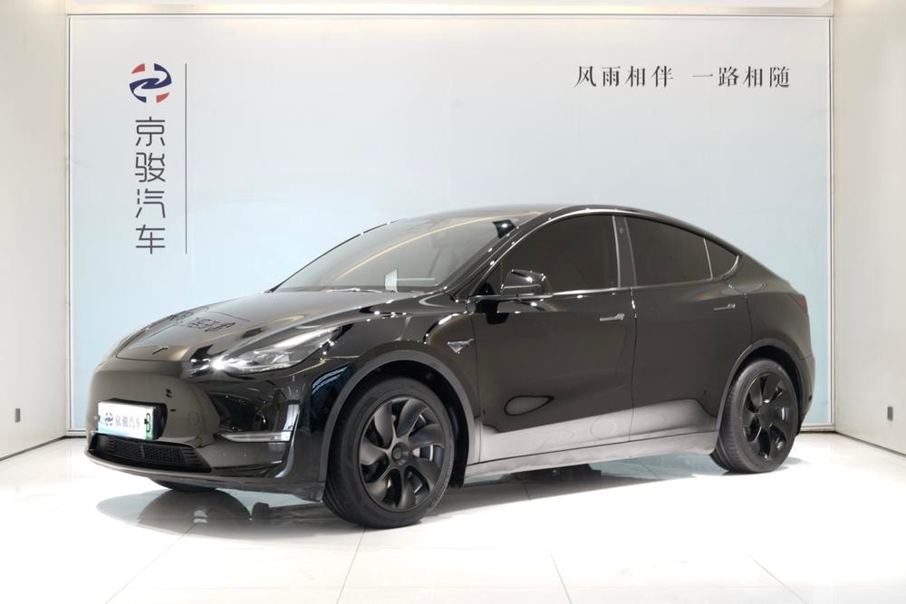 Tesla Model Y 2022 — фото автомобиля