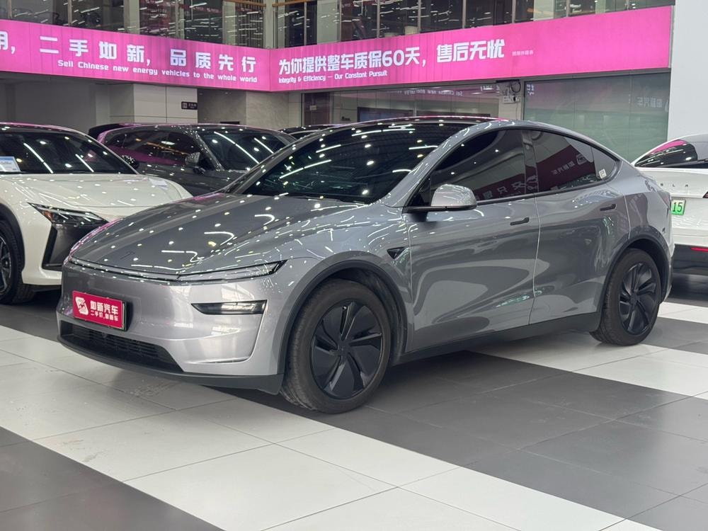 Tesla Model Y 2026 — фото автомобиля