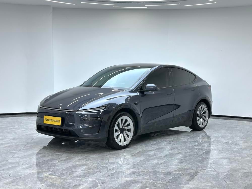 Tesla Model Y 2025 — фото автомобиля
