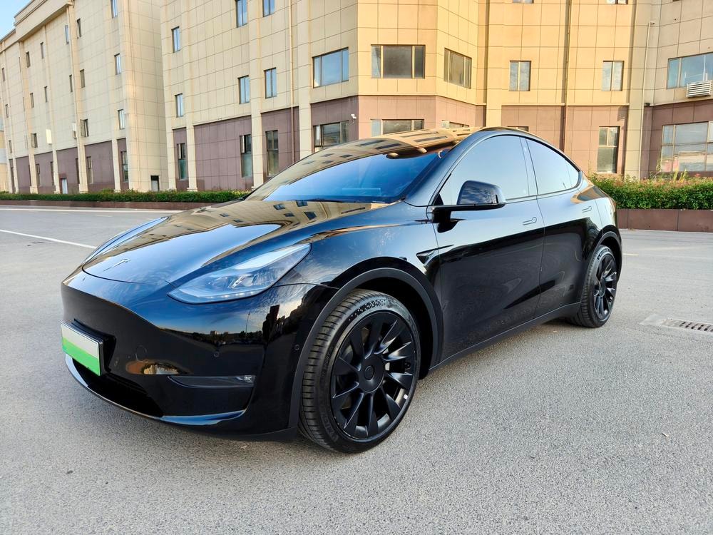 Tesla Model Y 2021 — фото автомобиля