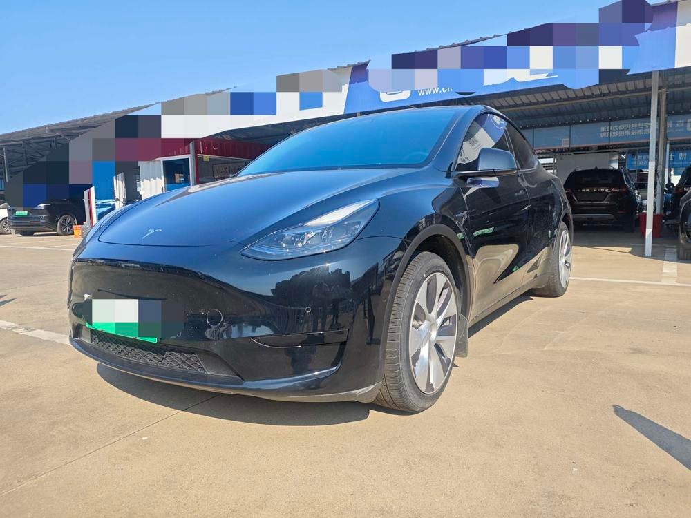 Tesla Model Y 2022 — фото автомобиля
