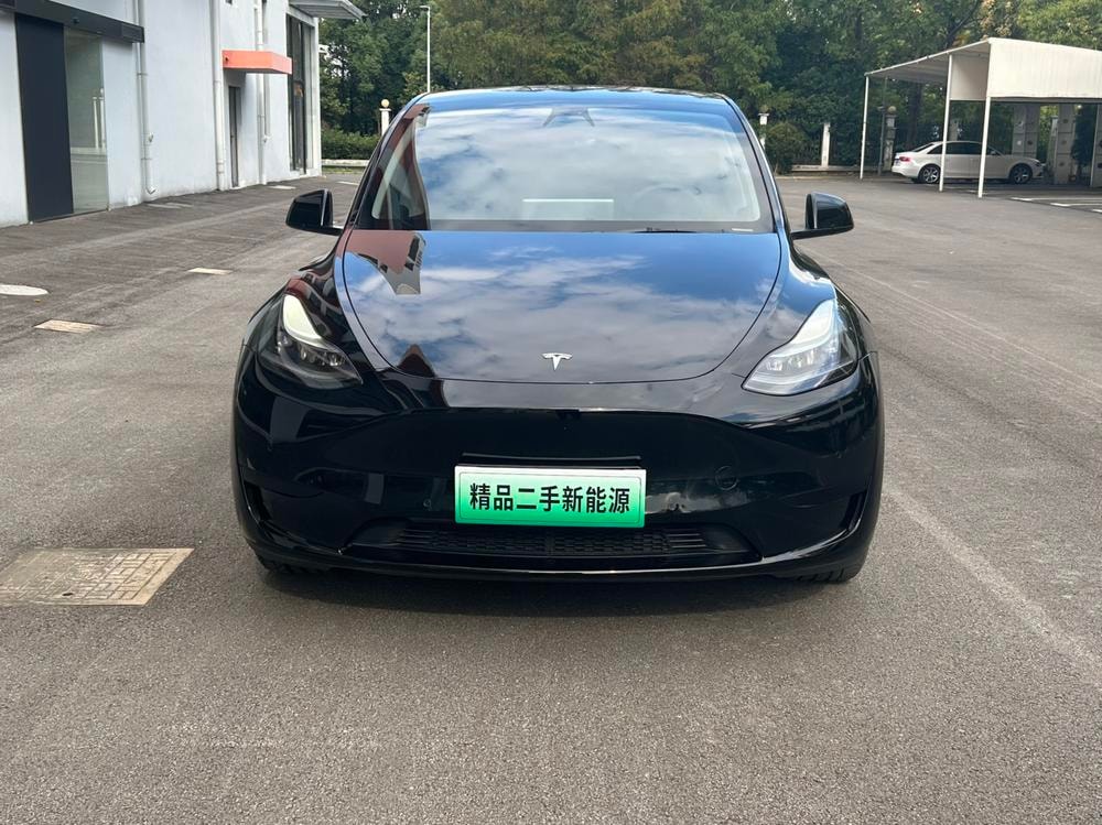 Tesla Model Y 2022 — фото автомобиля