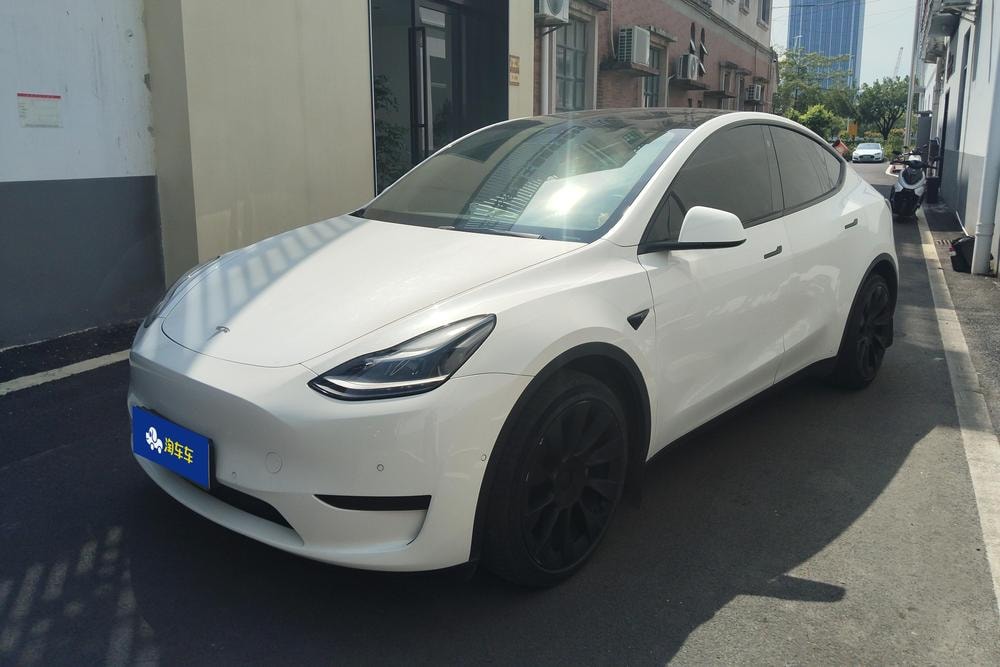Tesla Model Y 2022 — фото автомобиля