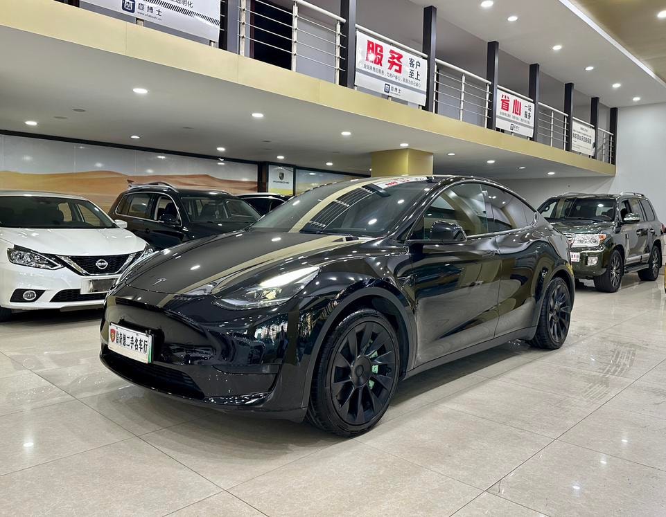 Tesla Model Y 2022 — фото автомобиля 1